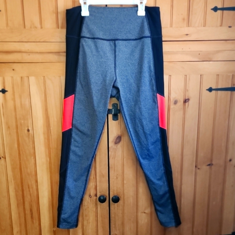 Strong By Zumba Fitness Leggings